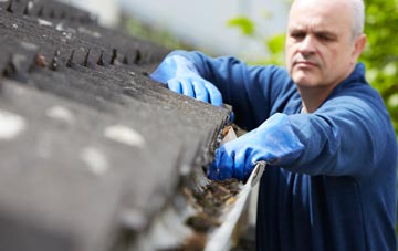cleaning and inspecting Sand roofs